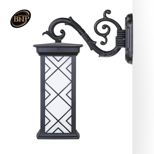 چراغ دیواری درتا بلند طرحدار- کد: bt4802