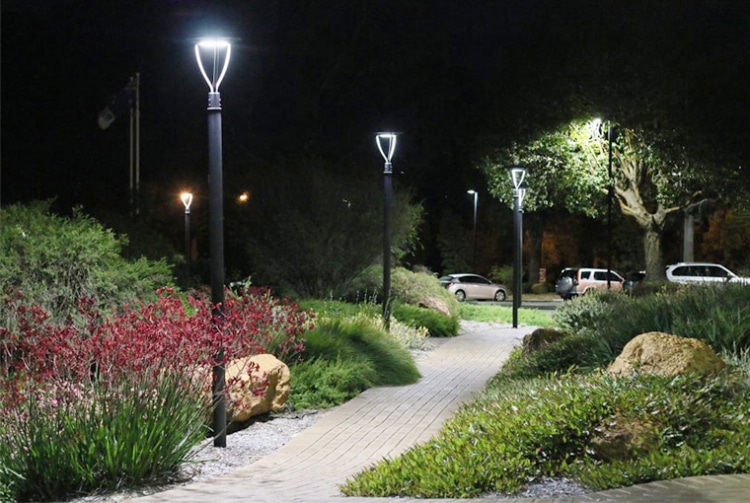 مزایای خرید چراغ پارکی
