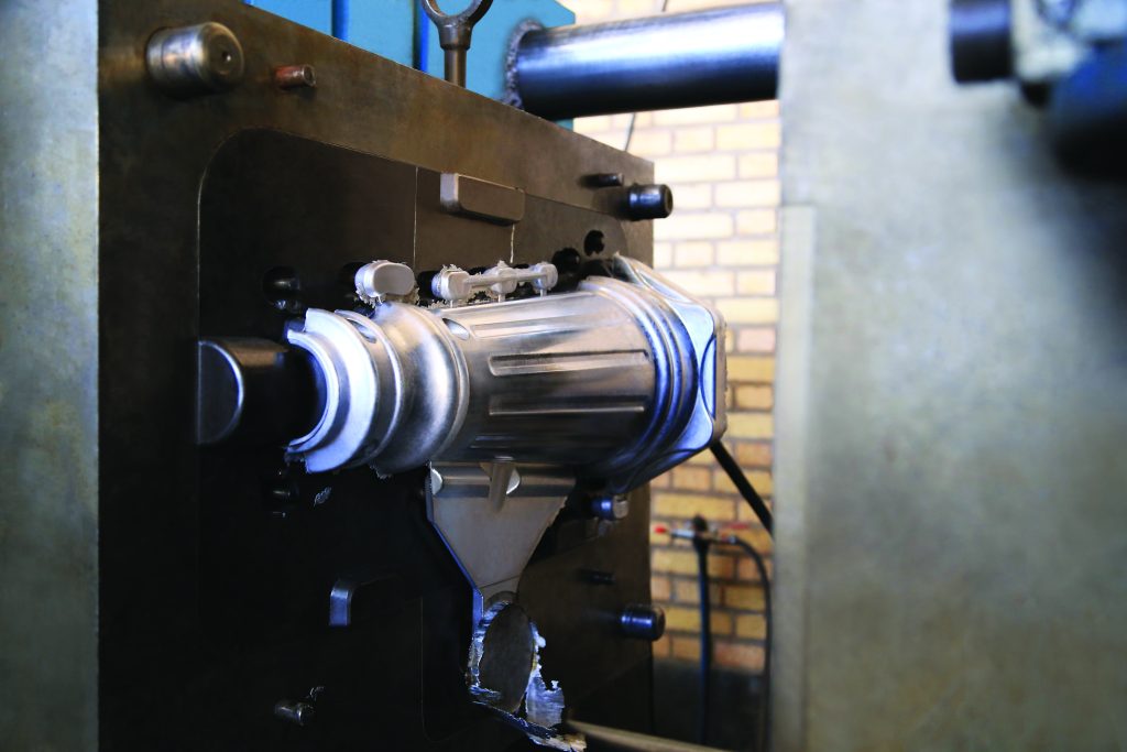 تولید چراغ محوطه ای و باغی آلومینیومی دایکاست بیتانور